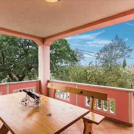 Apartment Petar Pula