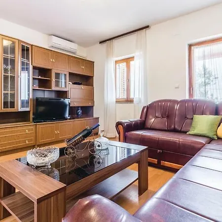 Petar Apartment *